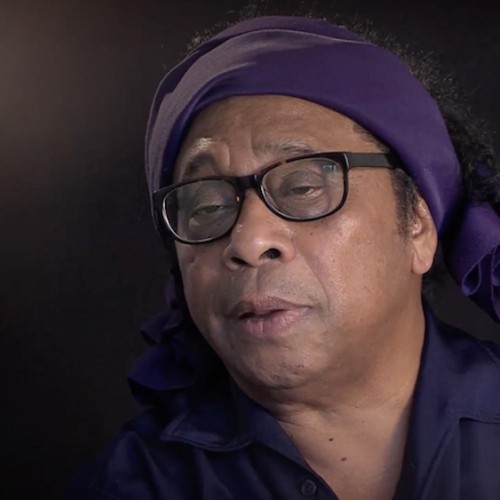 Repatriant Jimi Bellmartin schittert bij The Voice of Holland Repatriant Jimi Bellmartin schittert bij The Voice of Holland