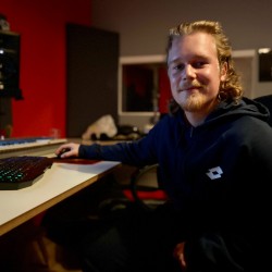 Hongerwinter: bijzondere video-clip van rapper Monnik Hongerwinter: bijzondere video-clip van rapper Monnik